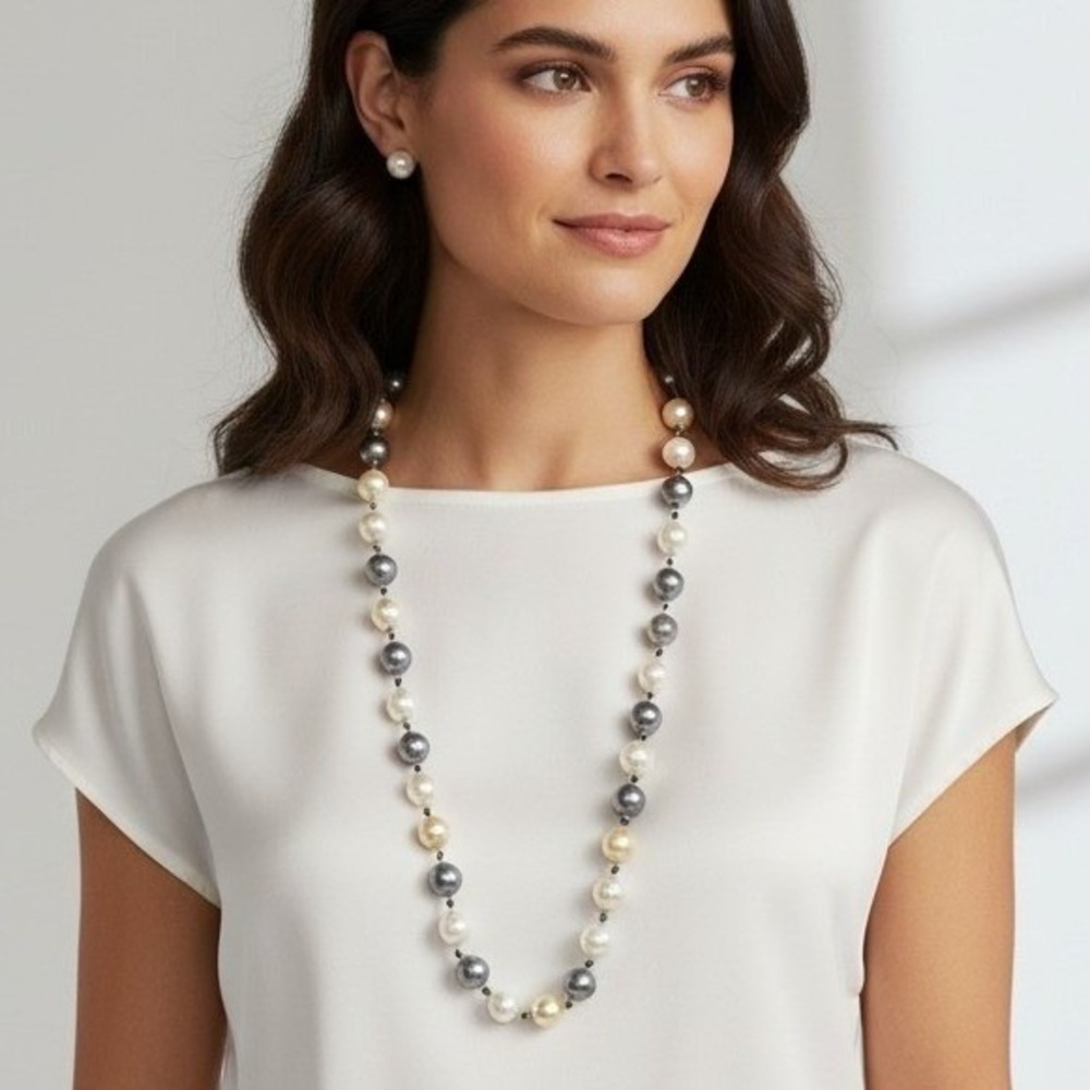Vintage Chunky Glass Faux Pearl Necklace Japan Clip‎ on Earring Set MCM Retro